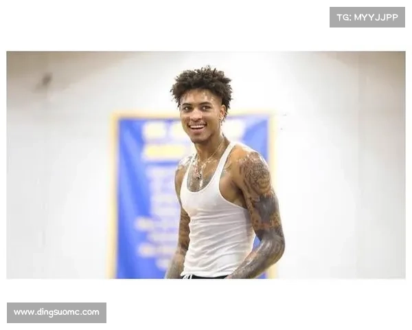 NBA颜值超高的黑人球员!乌布雷乔治帅出天际,伊巴卡最懂得穿搭 NBA颜值超高的黑人球员!乌布雷乔治帅出天际,伊巴卡最懂得穿搭